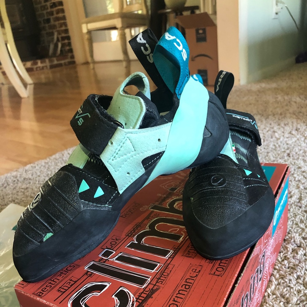 Rock Climbing Shoes : Scarpa Instinct VS women’s